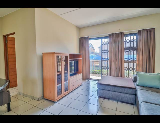 2 BEDROOM APARTMENT FOR SALE IN SOUTH CREST